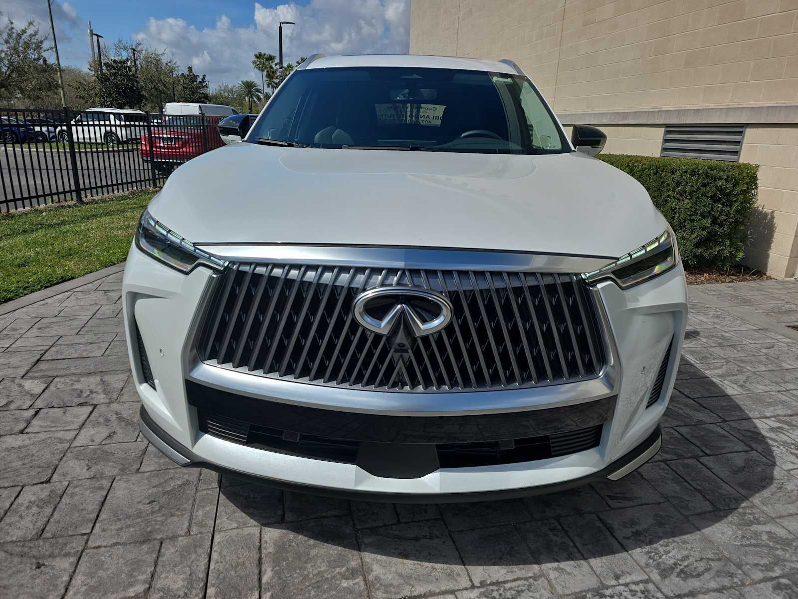 2026 INFINITI QX60 LUXE