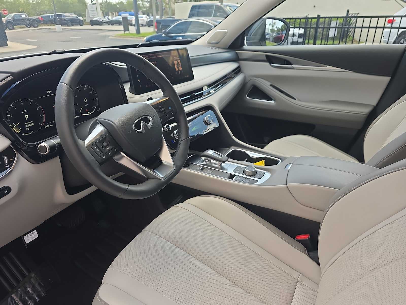2026 INFINITI QX60 LUXE