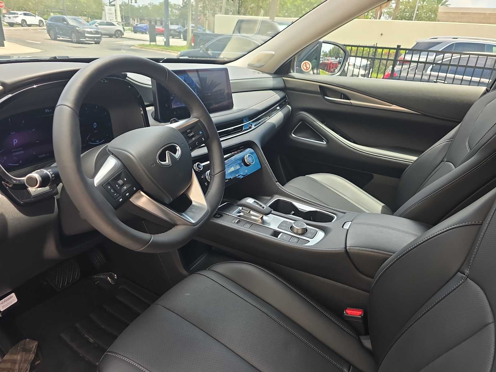 2026 INFINITI QX60 LUXE