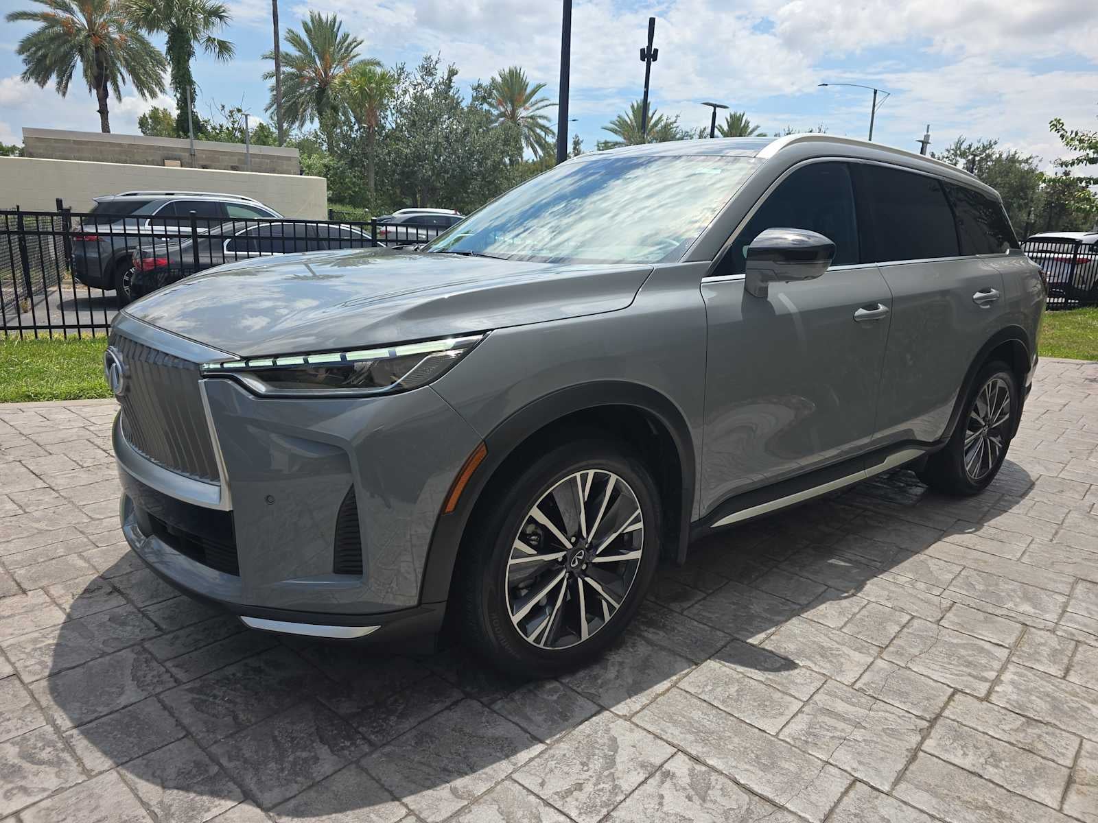 2026 INFINITI QX60 LUXE