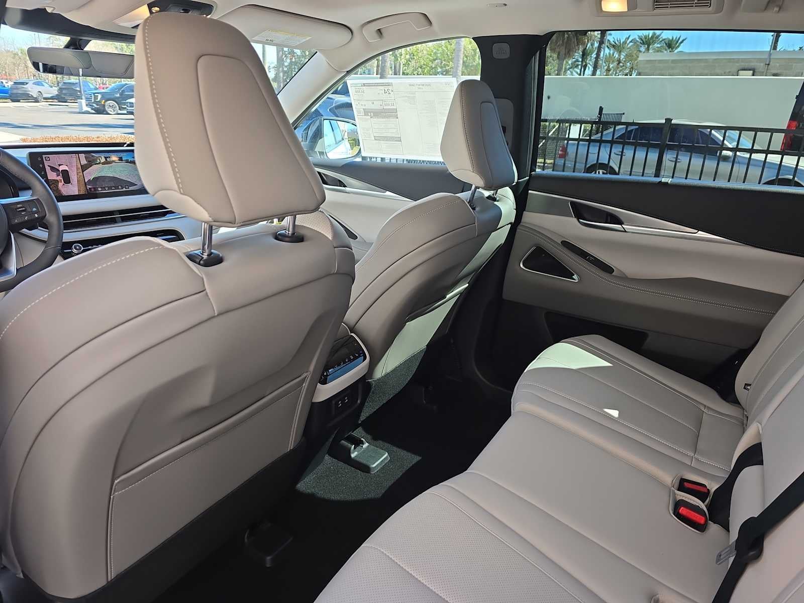 2026 INFINITI QX60 LUXE