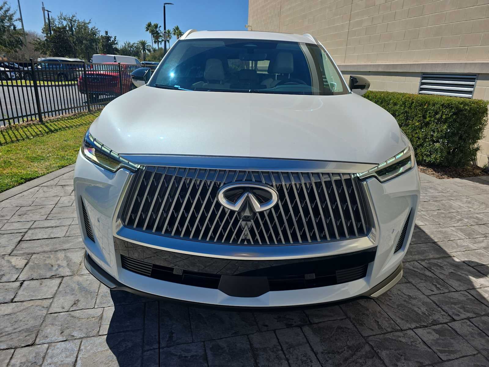 2026 INFINITI QX60 LUXE