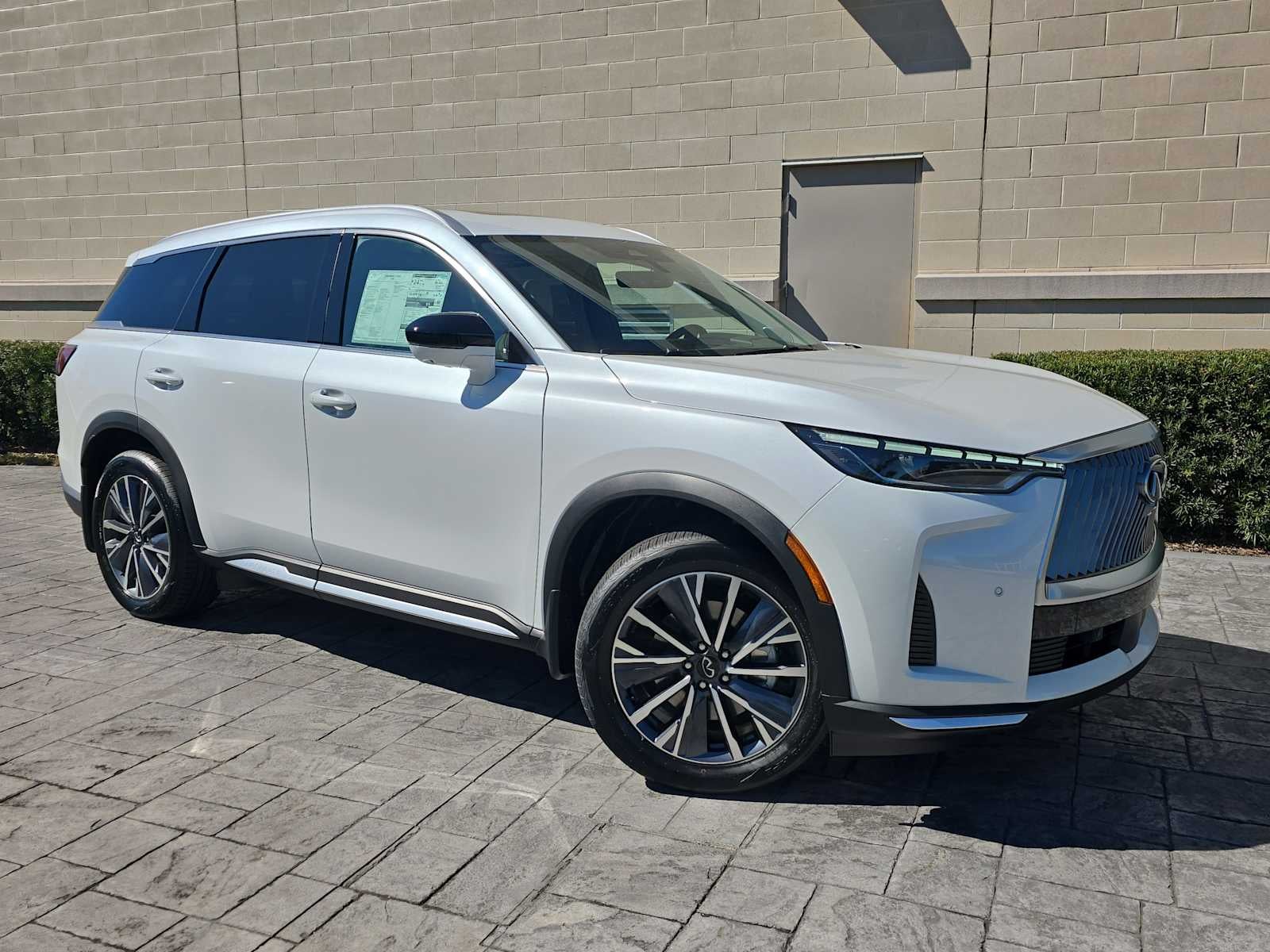 2026 INFINITI QX60 LUXE