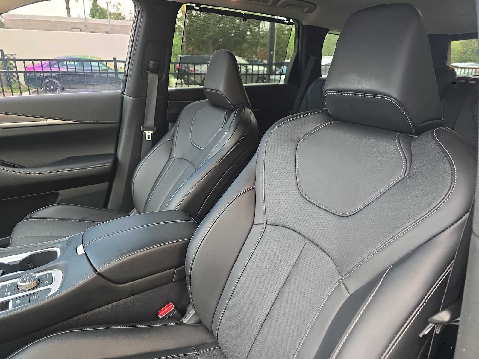2025 INFINITI QX60 LUXE