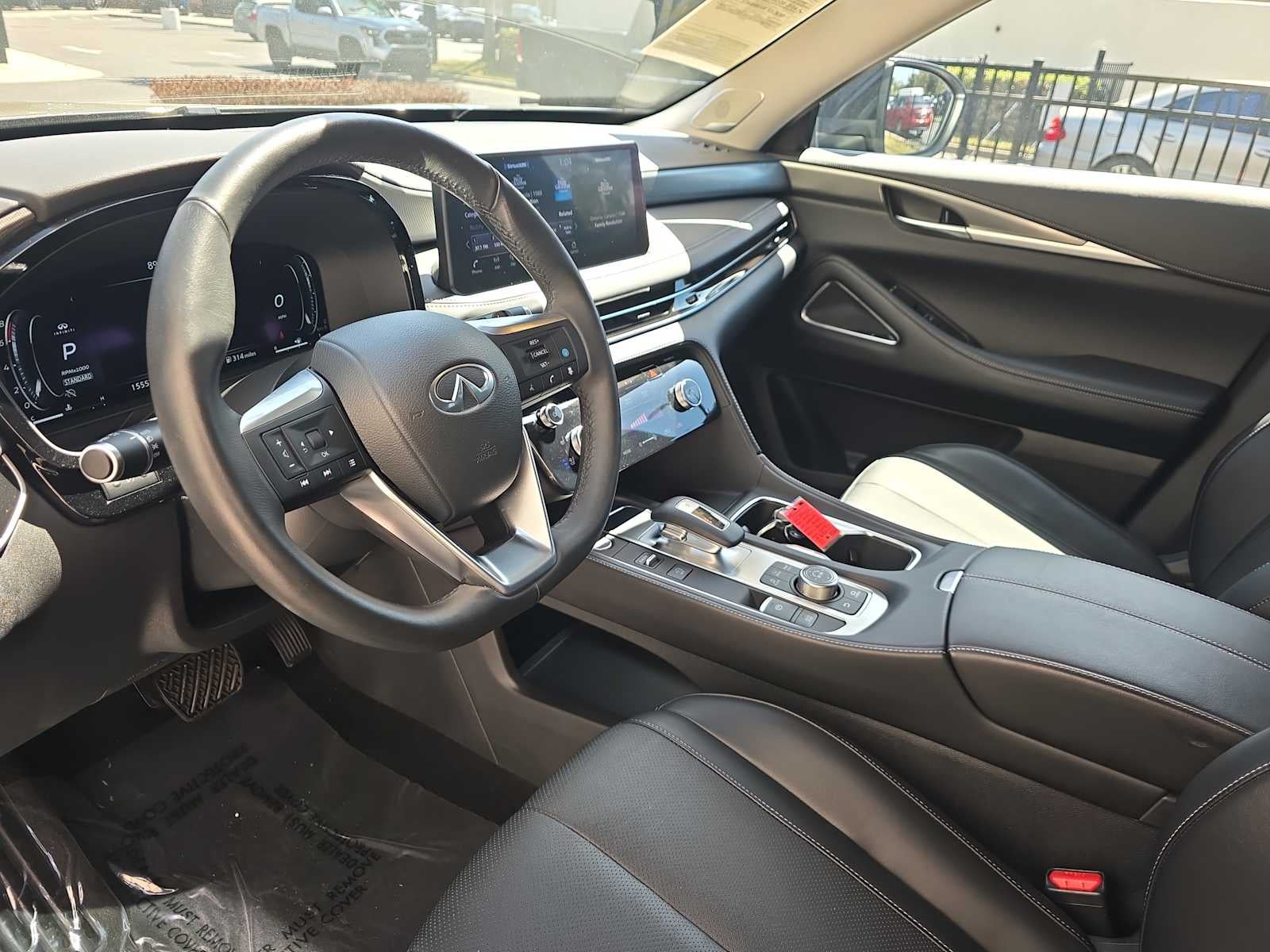 2025 INFINITI QX60 LUXE