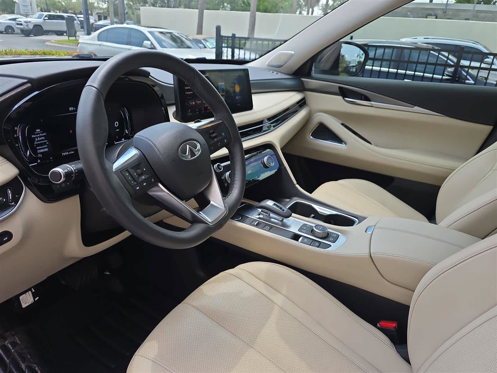 2025 INFINITI QX60 LUXE