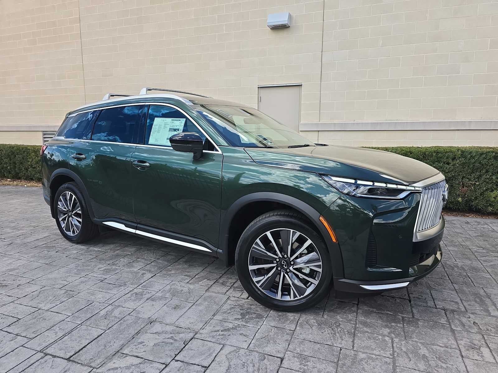 2026 INFINITI QX60 LUXE