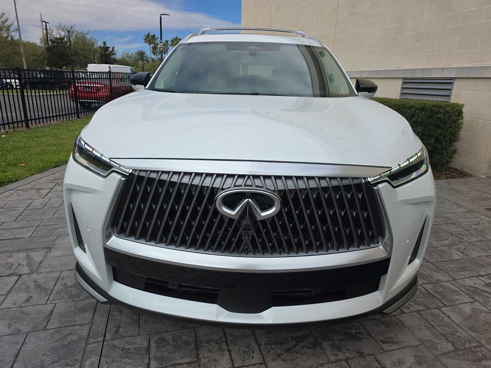 2026 INFINITI QX60 LUXE