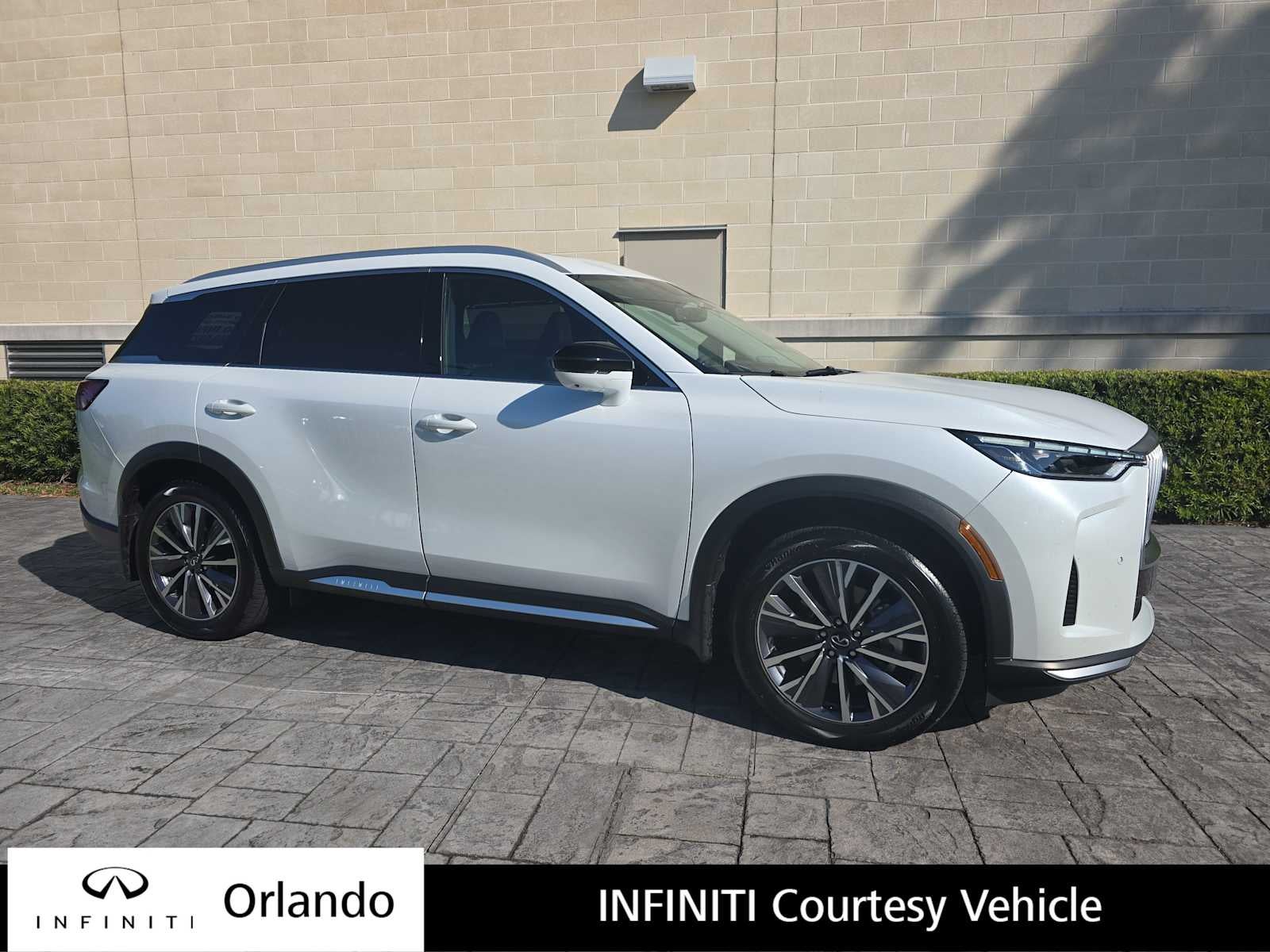 2026 INFINITI QX60 LUXE