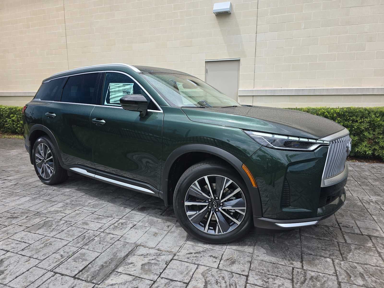 2026 INFINITI QX60 LUXE