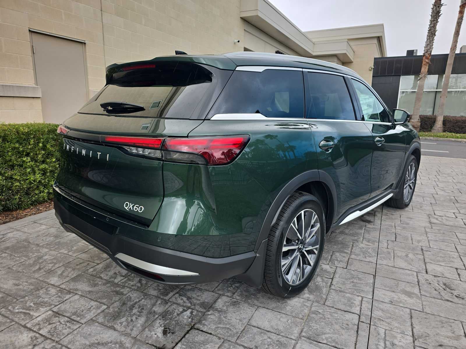 2026 INFINITI QX60 LUXE