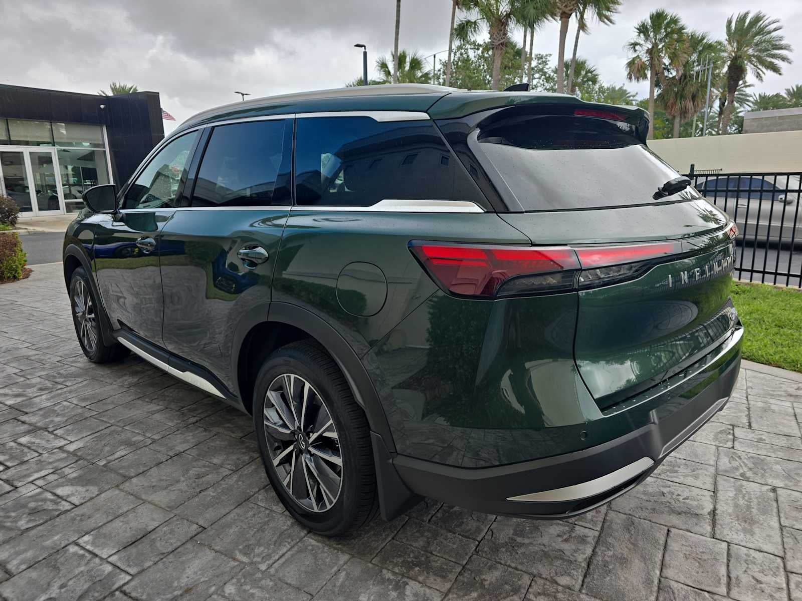 2026 INFINITI QX60 LUXE