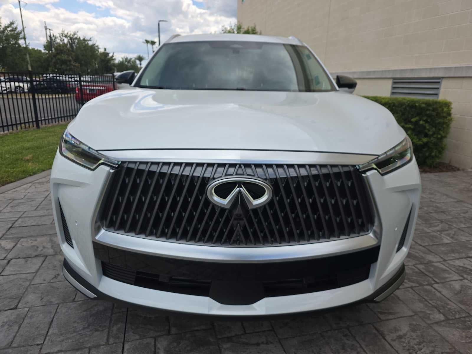 2026 INFINITI QX60 LUXE