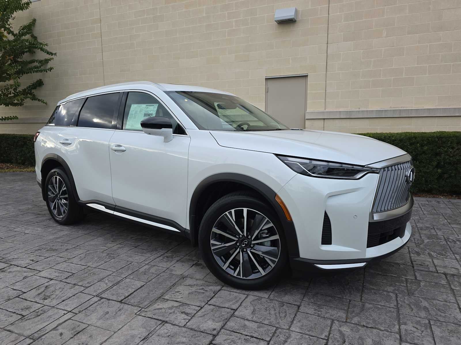 2026 INFINITI QX60 LUXE