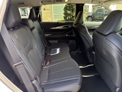 2026 INFINITI QX60 LUXE