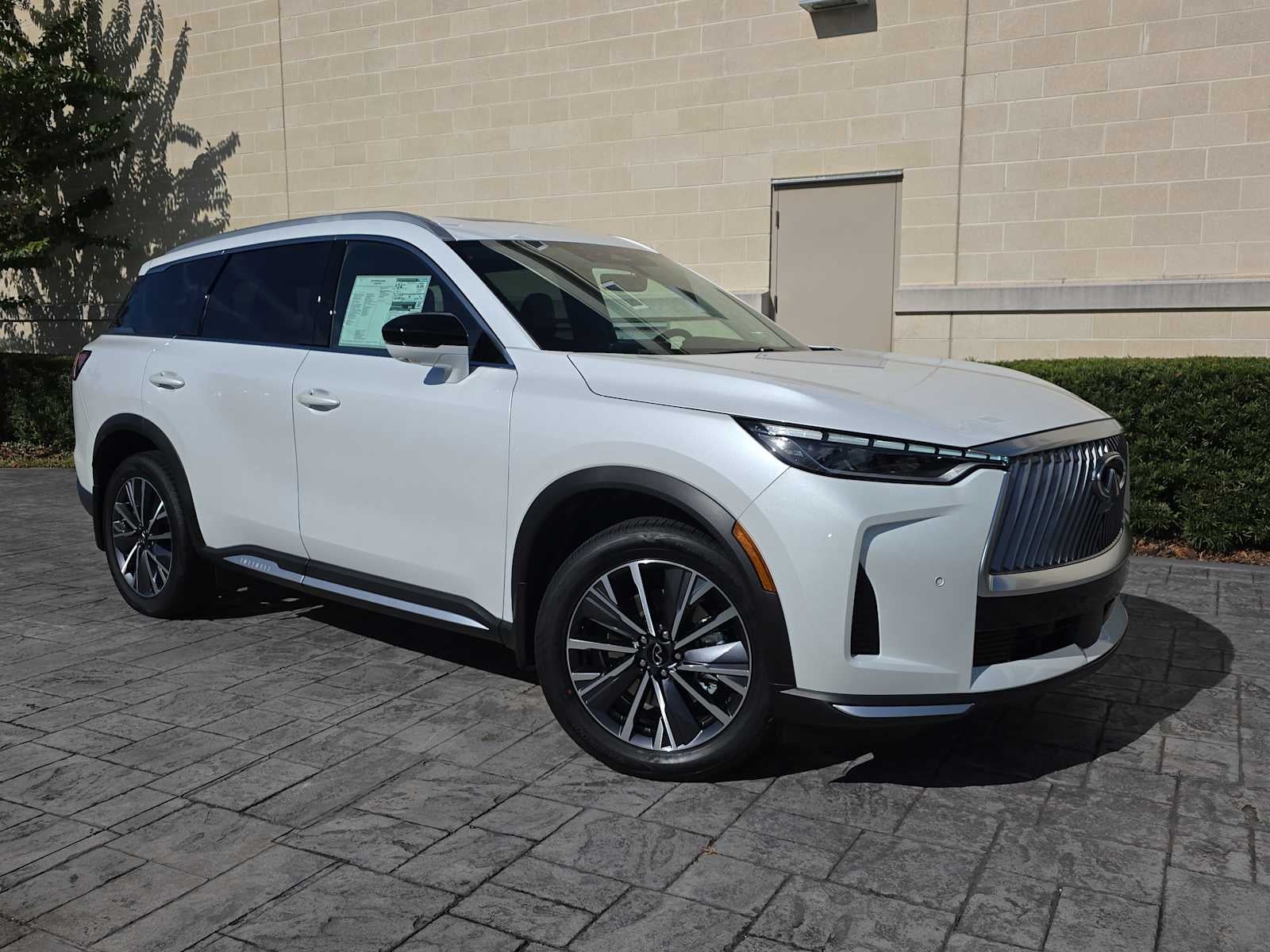 2026 INFINITI QX60 LUXE