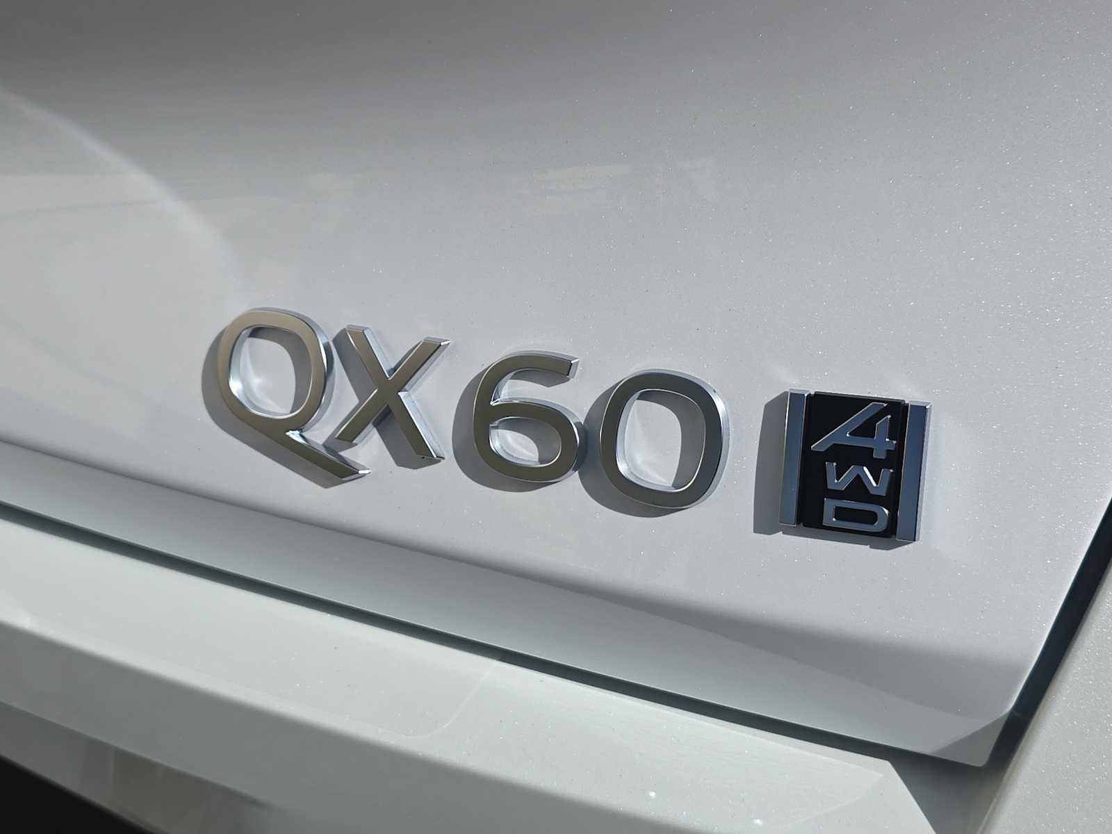 2026 INFINITI QX60 LUXE