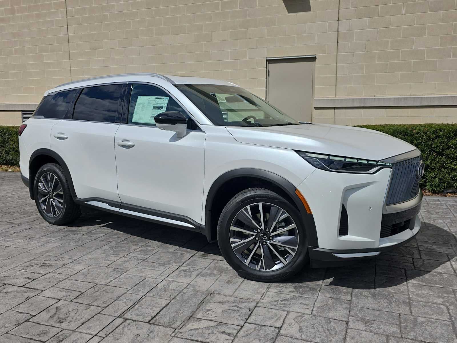 2026 INFINITI QX60 LUXE