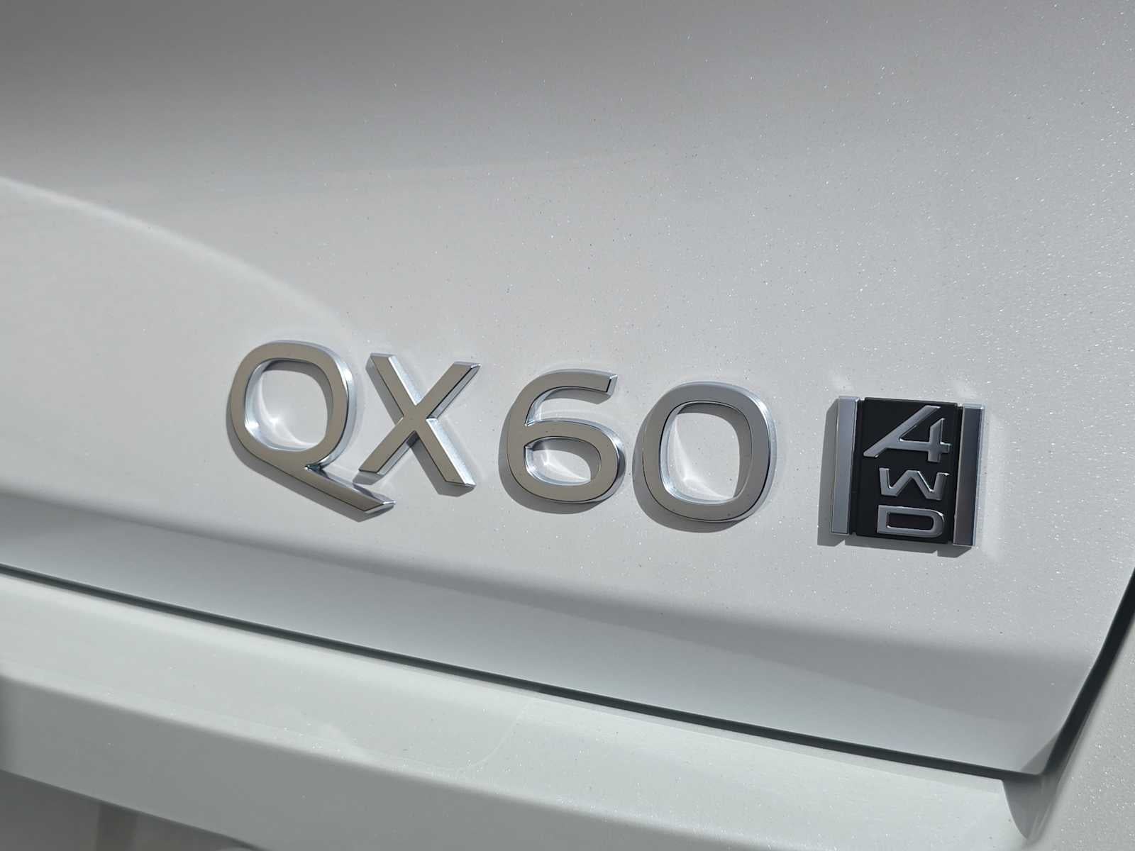 2026 INFINITI QX60 LUXE