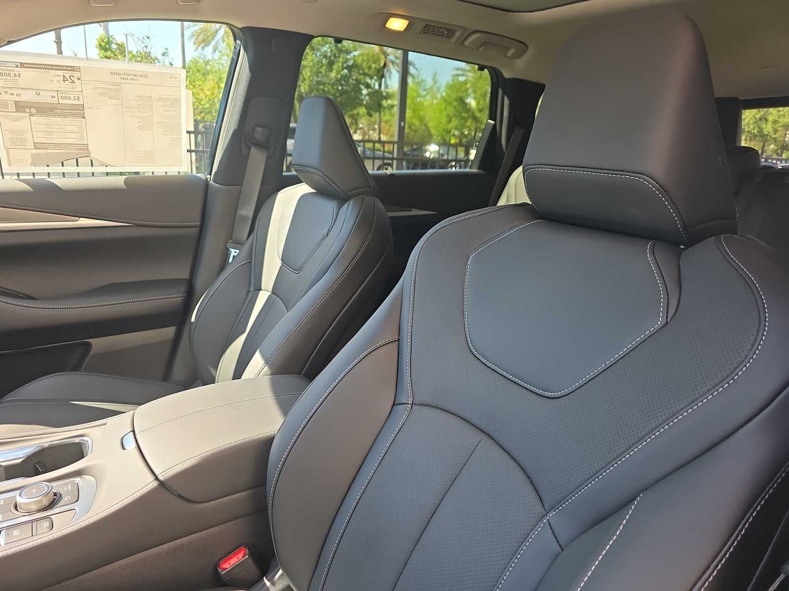 2026 INFINITI QX60 LUXE