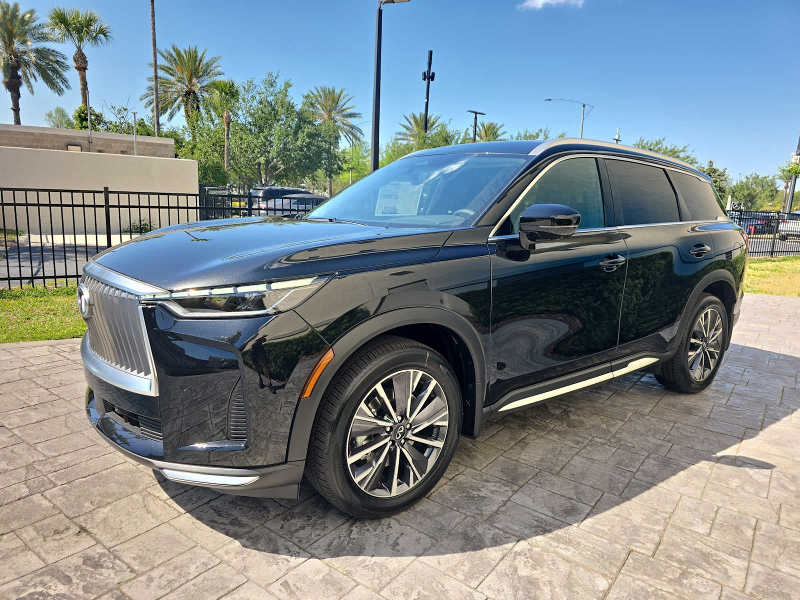 2026 INFINITI QX60 LUXE