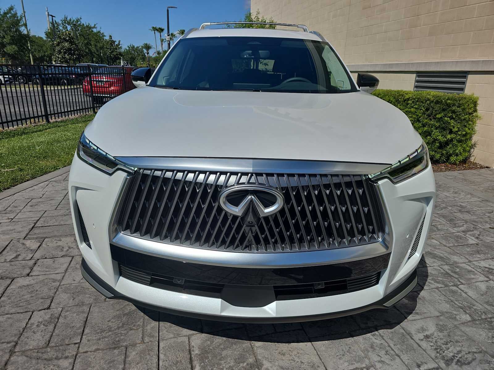 2026 INFINITI QX60 LUXE