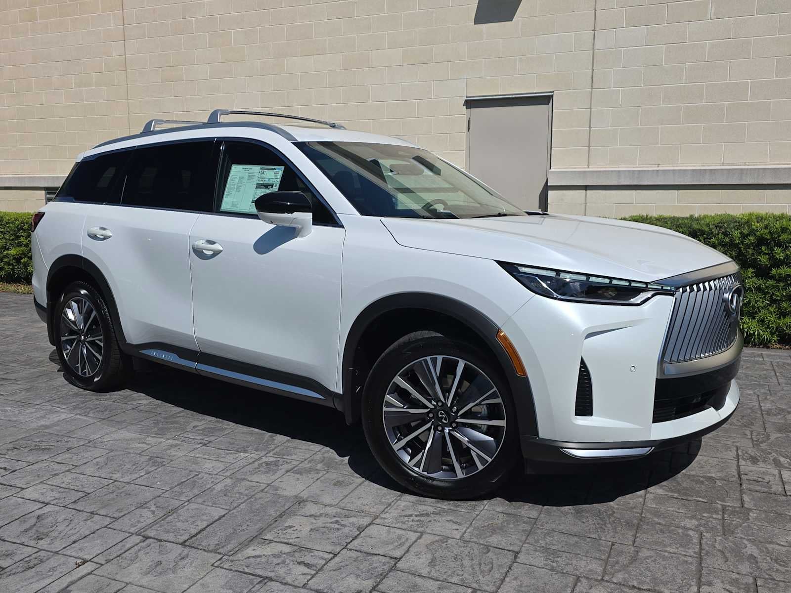 2026 INFINITI QX60 LUXE