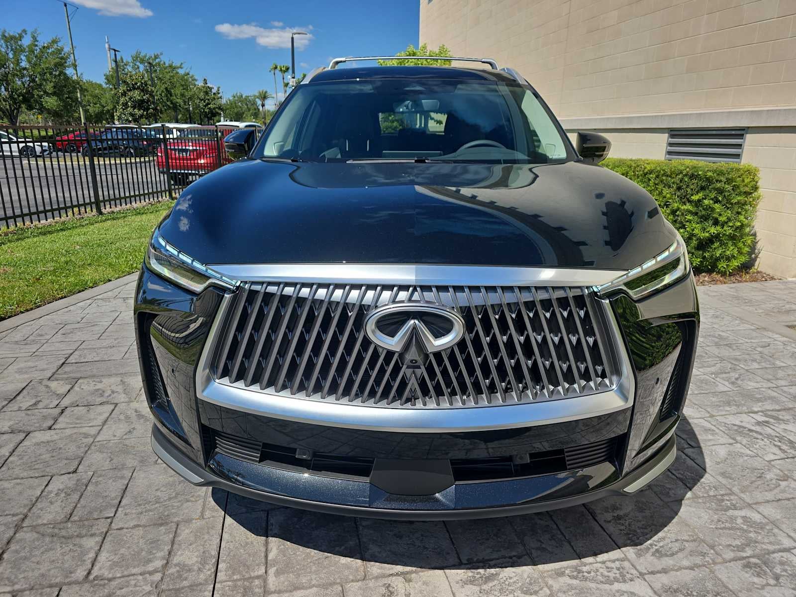 2026 INFINITI QX60 LUXE