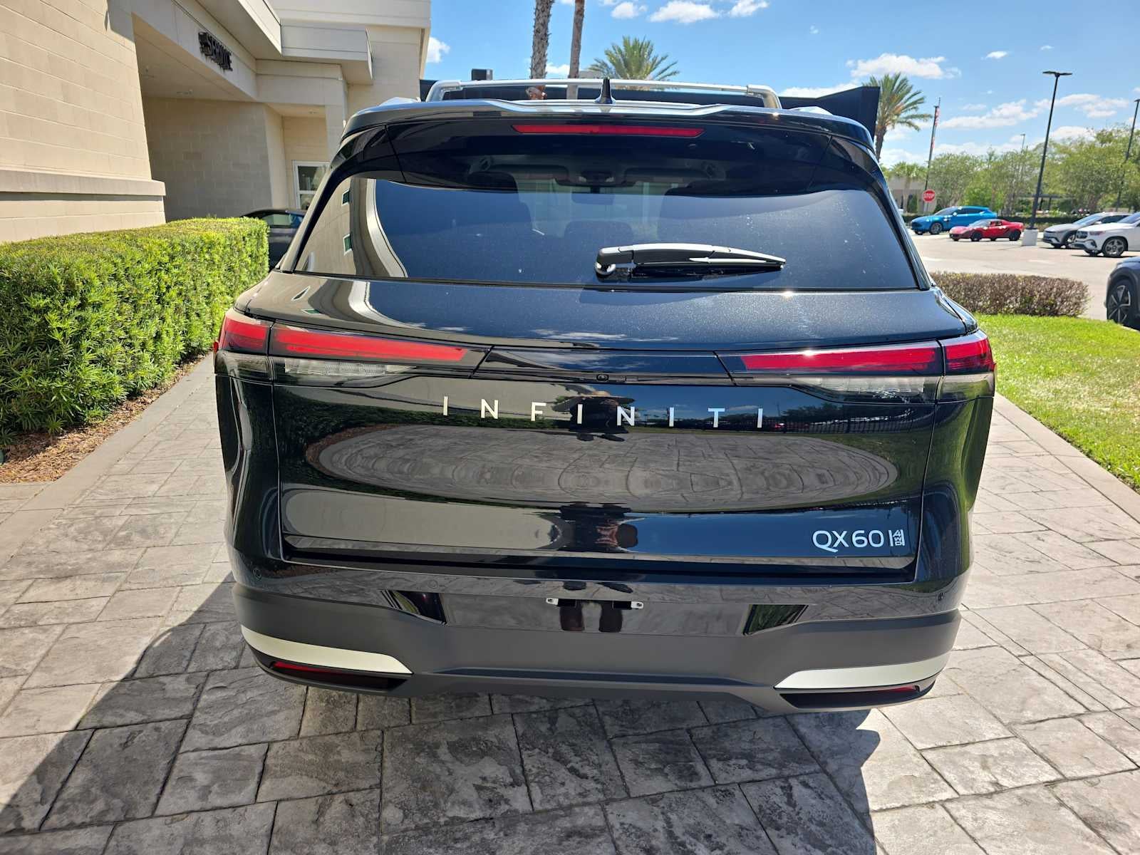 2026 INFINITI QX60 LUXE