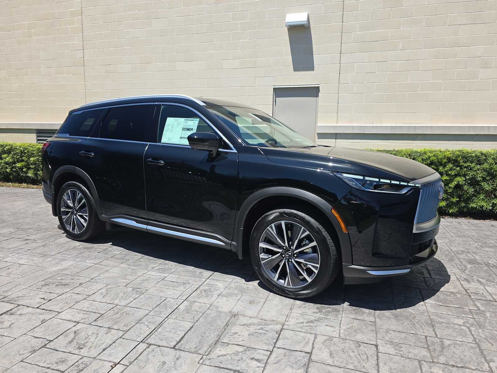 2026 INFINITI QX60 LUXE