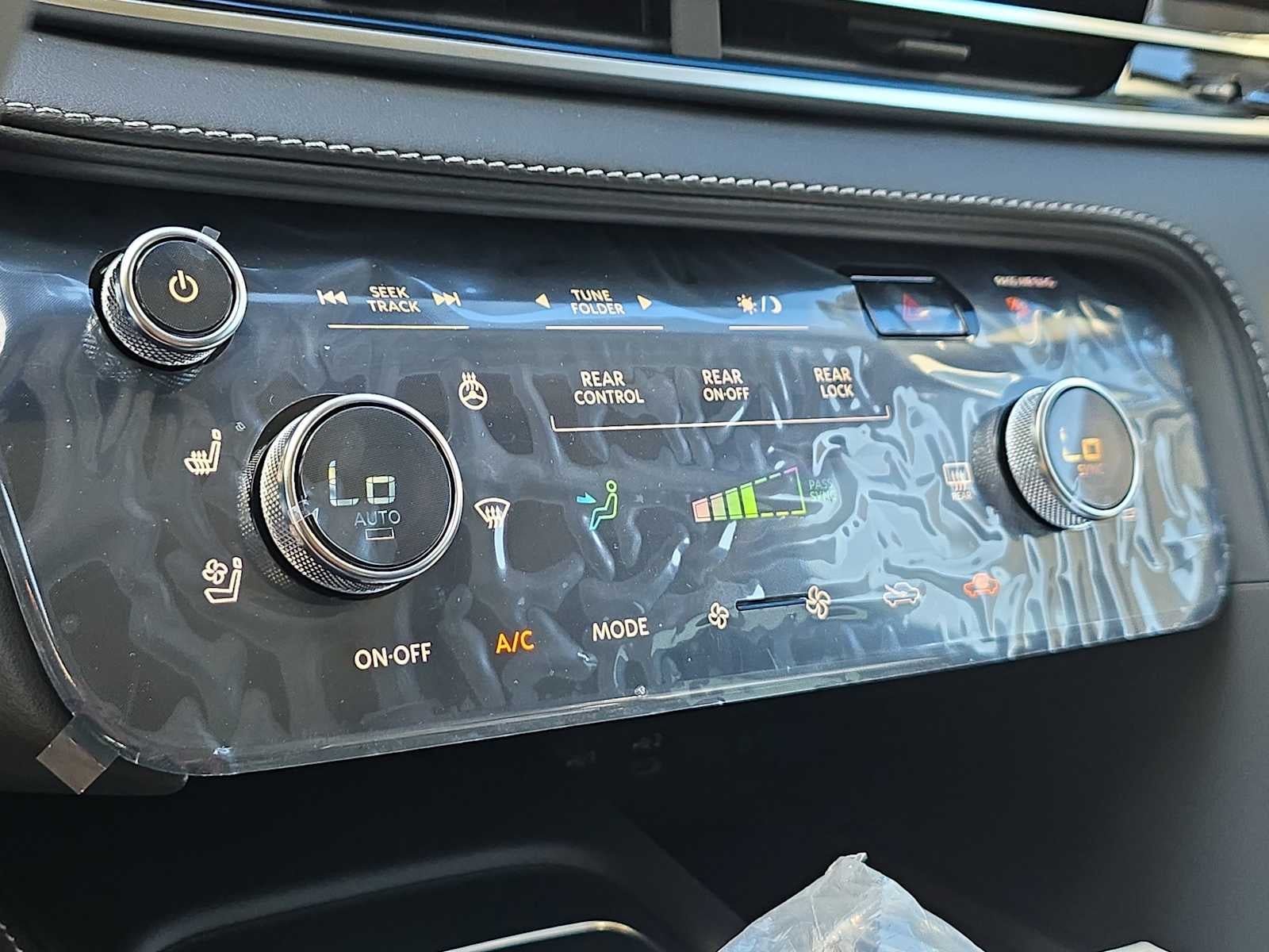 2026 INFINITI QX60 LUXE