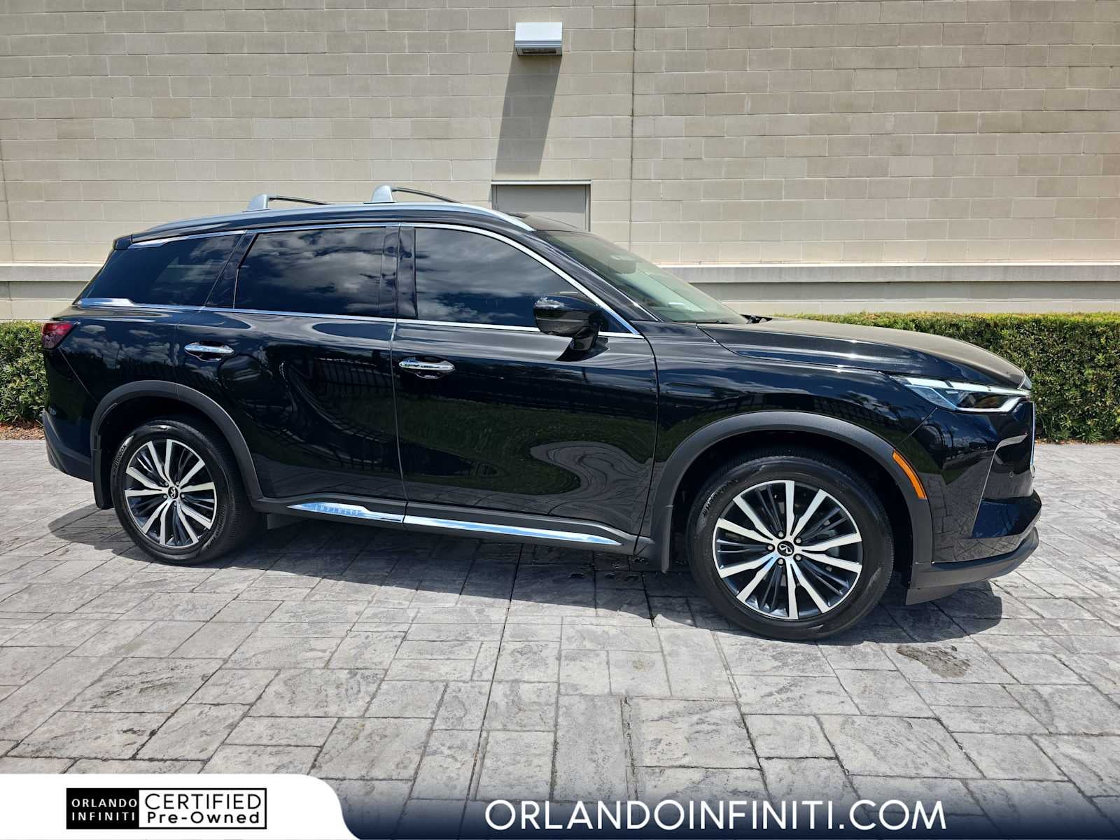 2025 INFINITI QX60 SENSORY