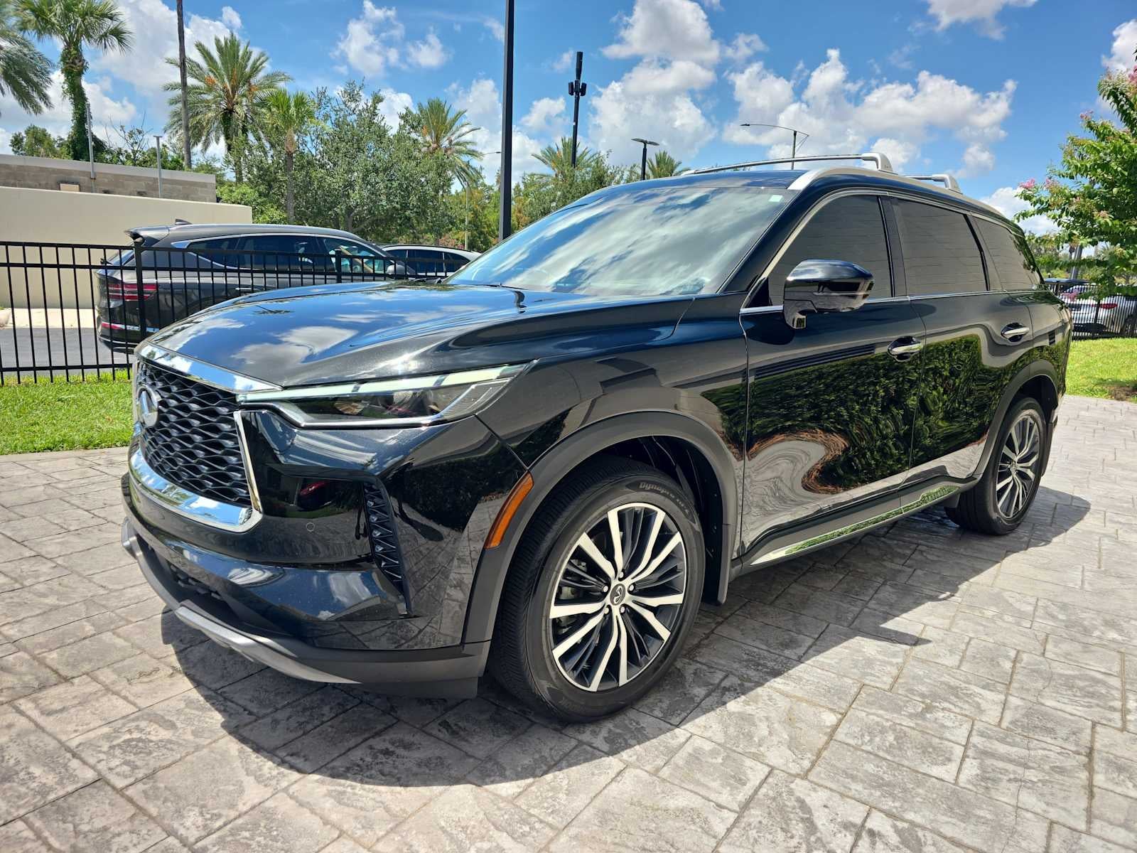 2025 INFINITI QX60 SENSORY