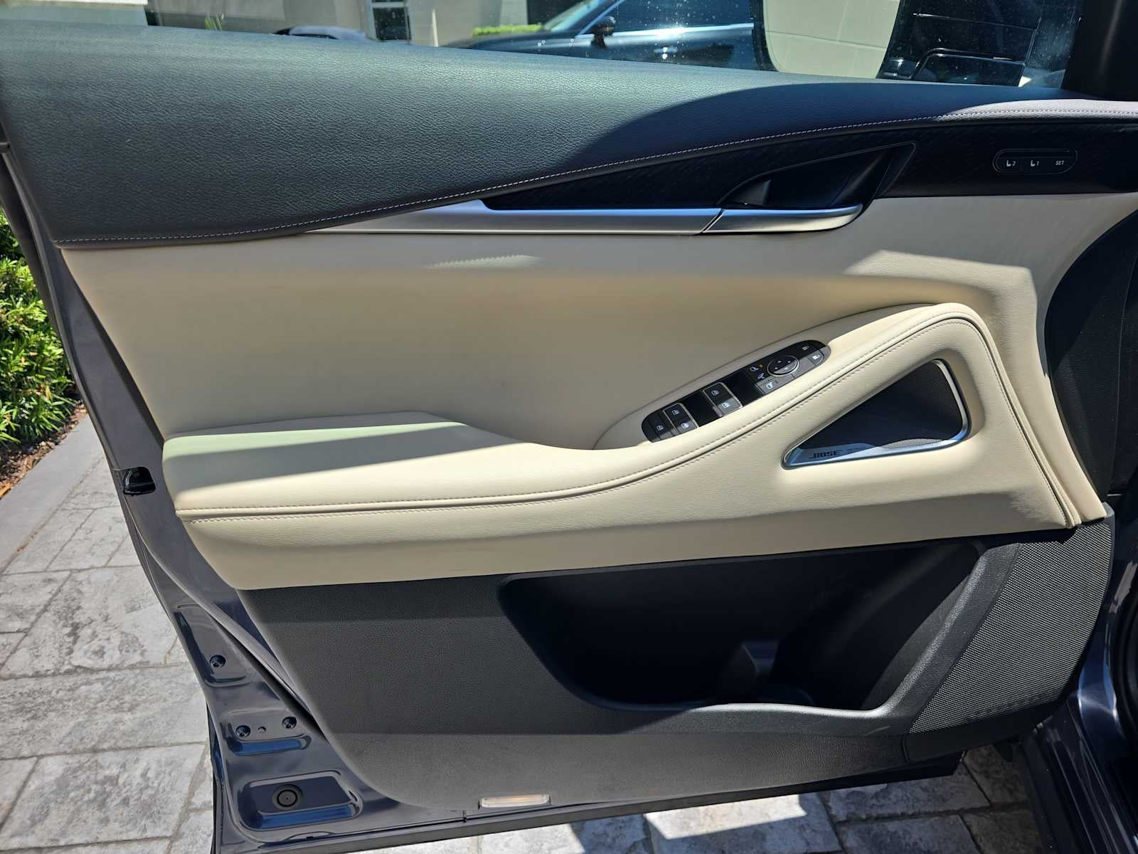 2025 INFINITI QX60 SENSORY