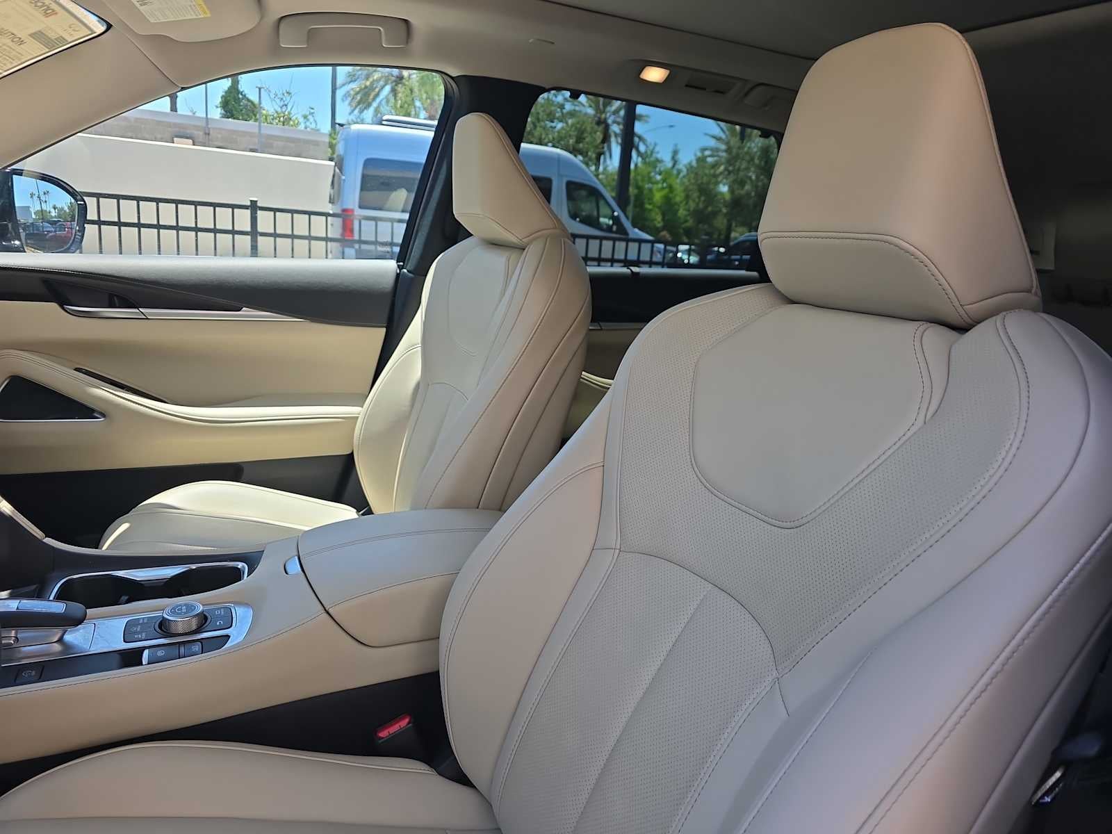 2025 INFINITI QX60 SENSORY