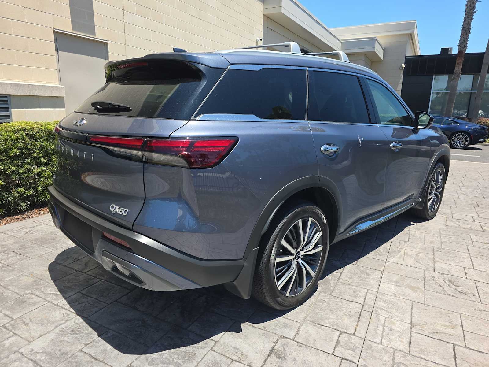 2025 INFINITI QX60 SENSORY