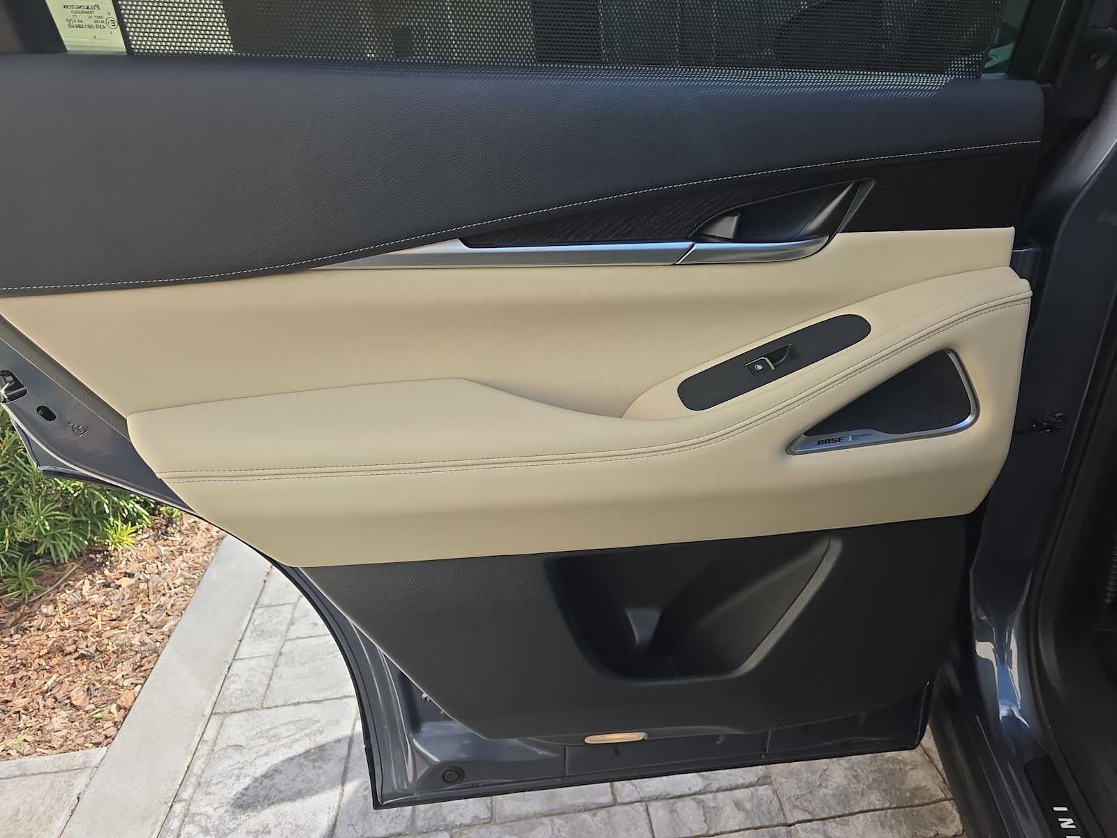 2025 INFINITI QX60 SENSORY