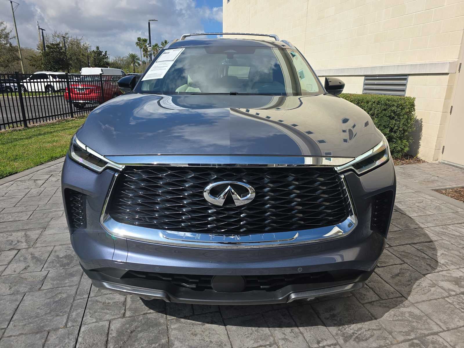 2025 INFINITI QX60 SENSORY