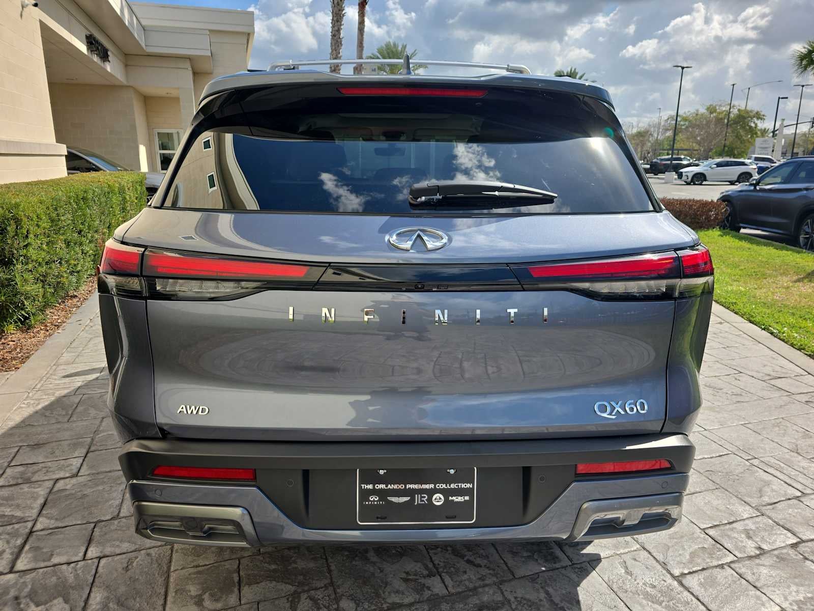 2025 INFINITI QX60 SENSORY