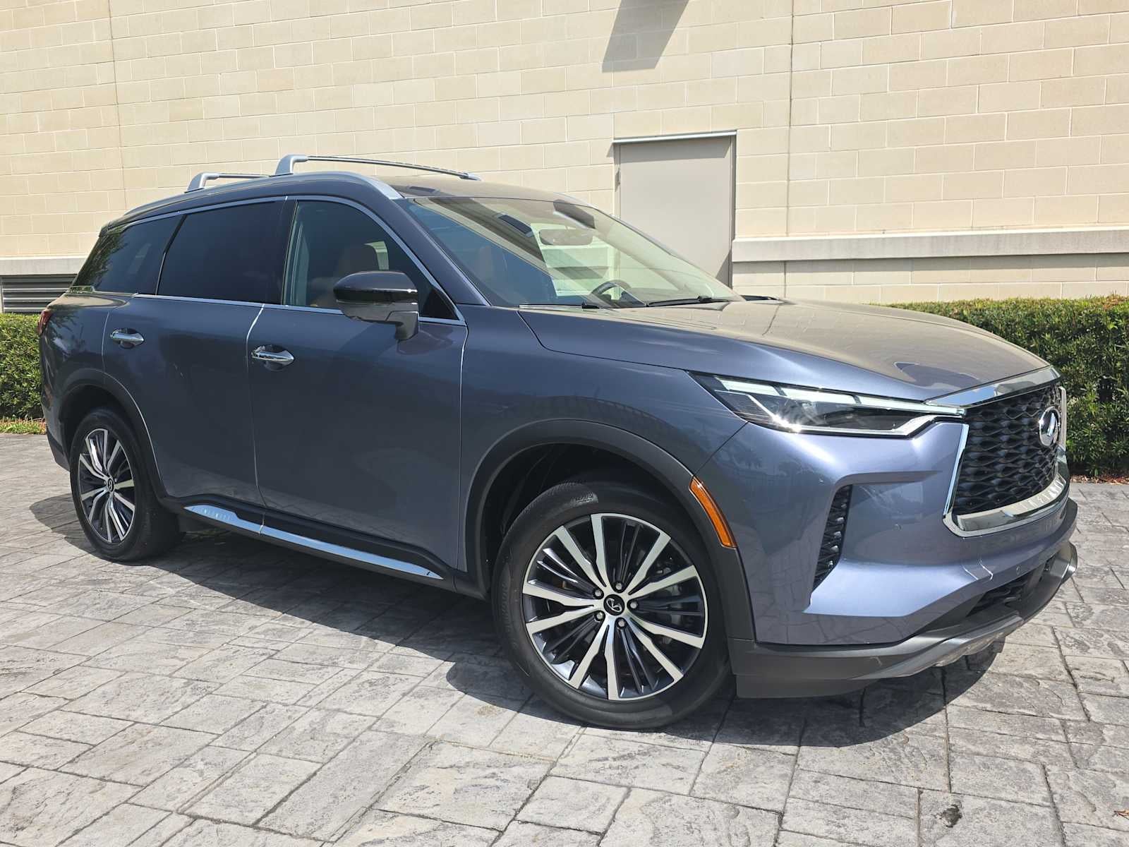 2025 INFINITI QX60 SENSORY