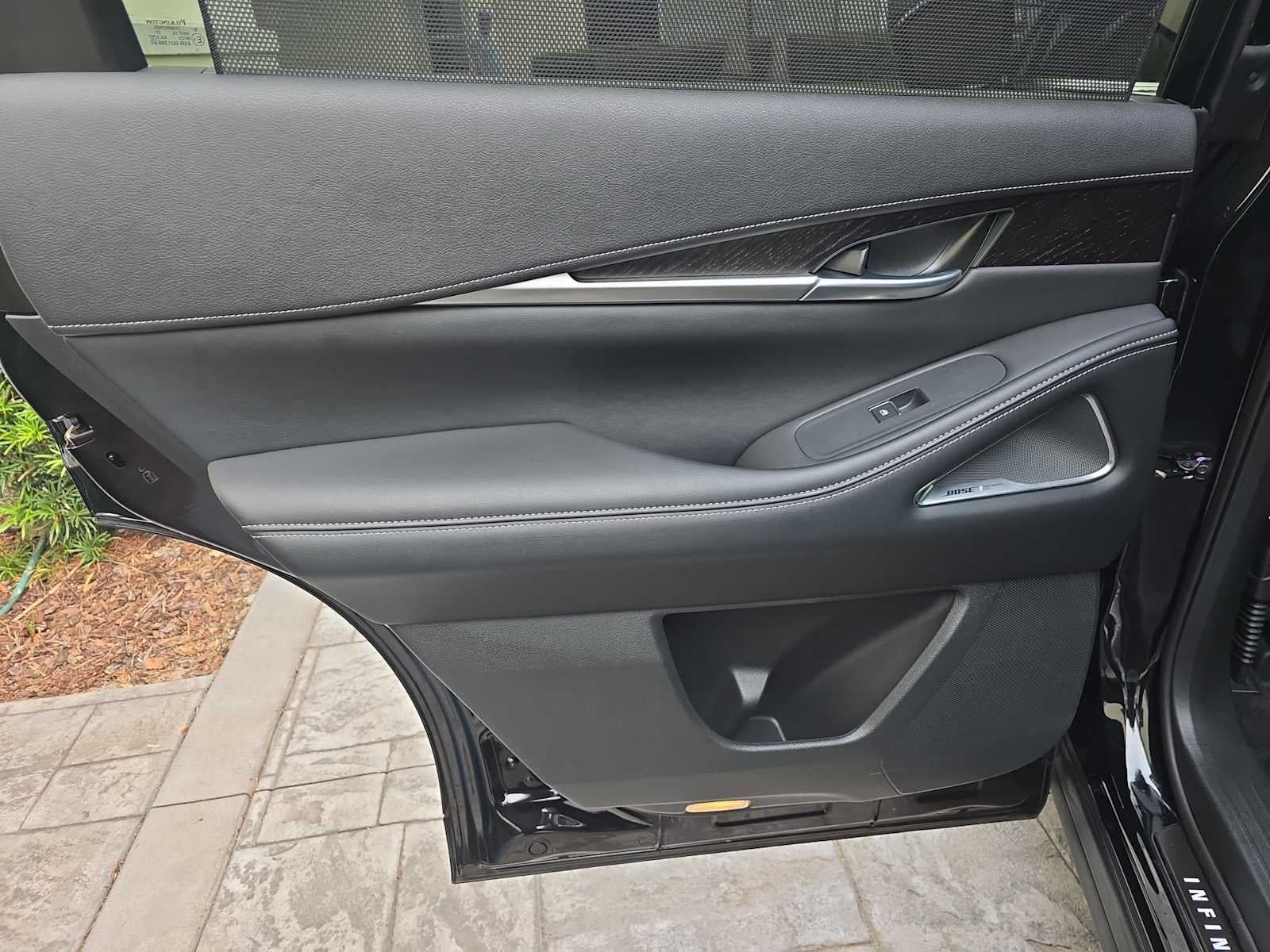 2025 INFINITI QX60 SENSORY