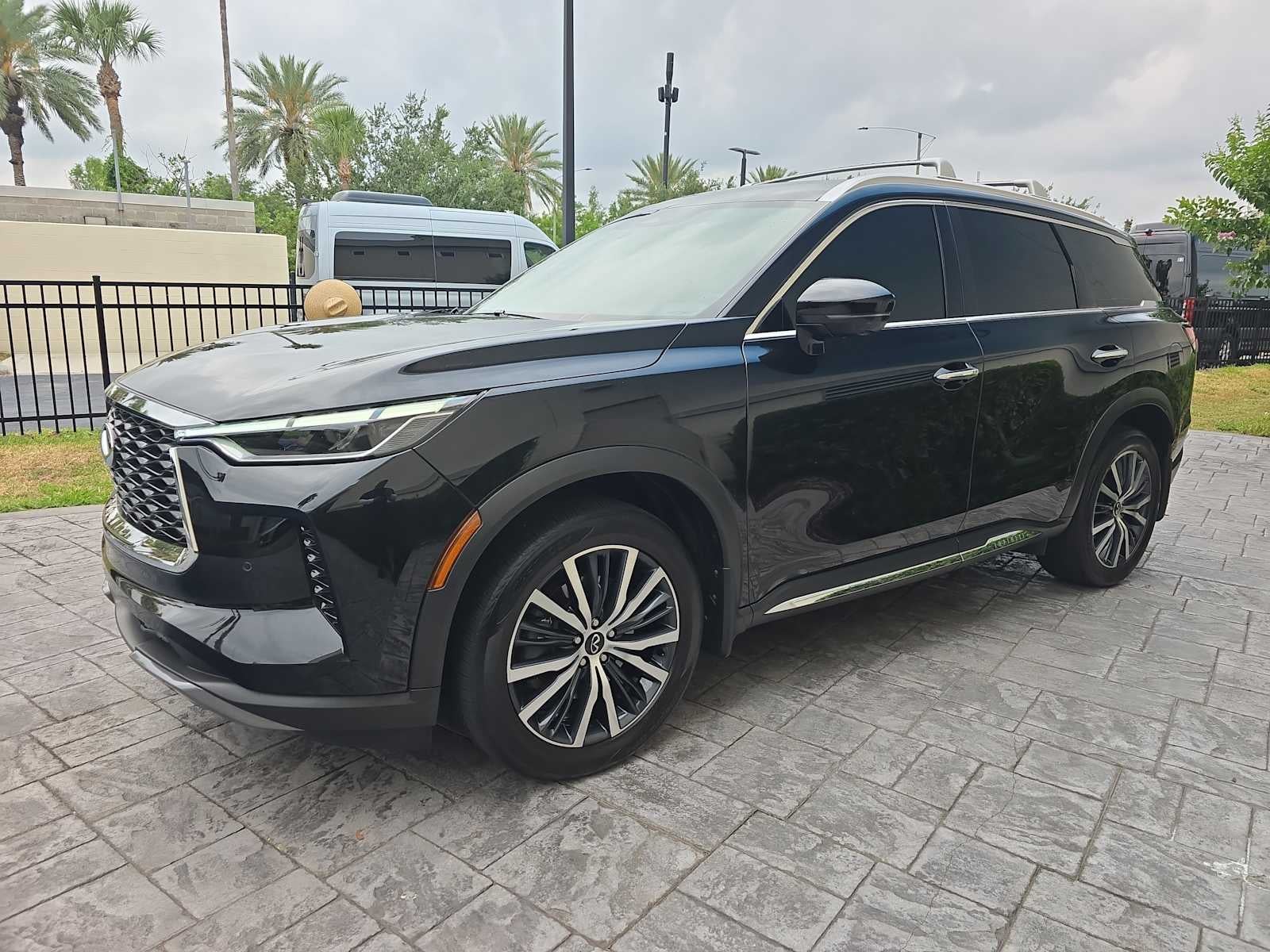 2025 INFINITI QX60 SENSORY
