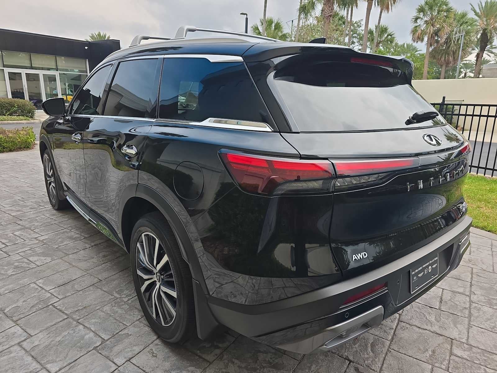 2025 INFINITI QX60 SENSORY