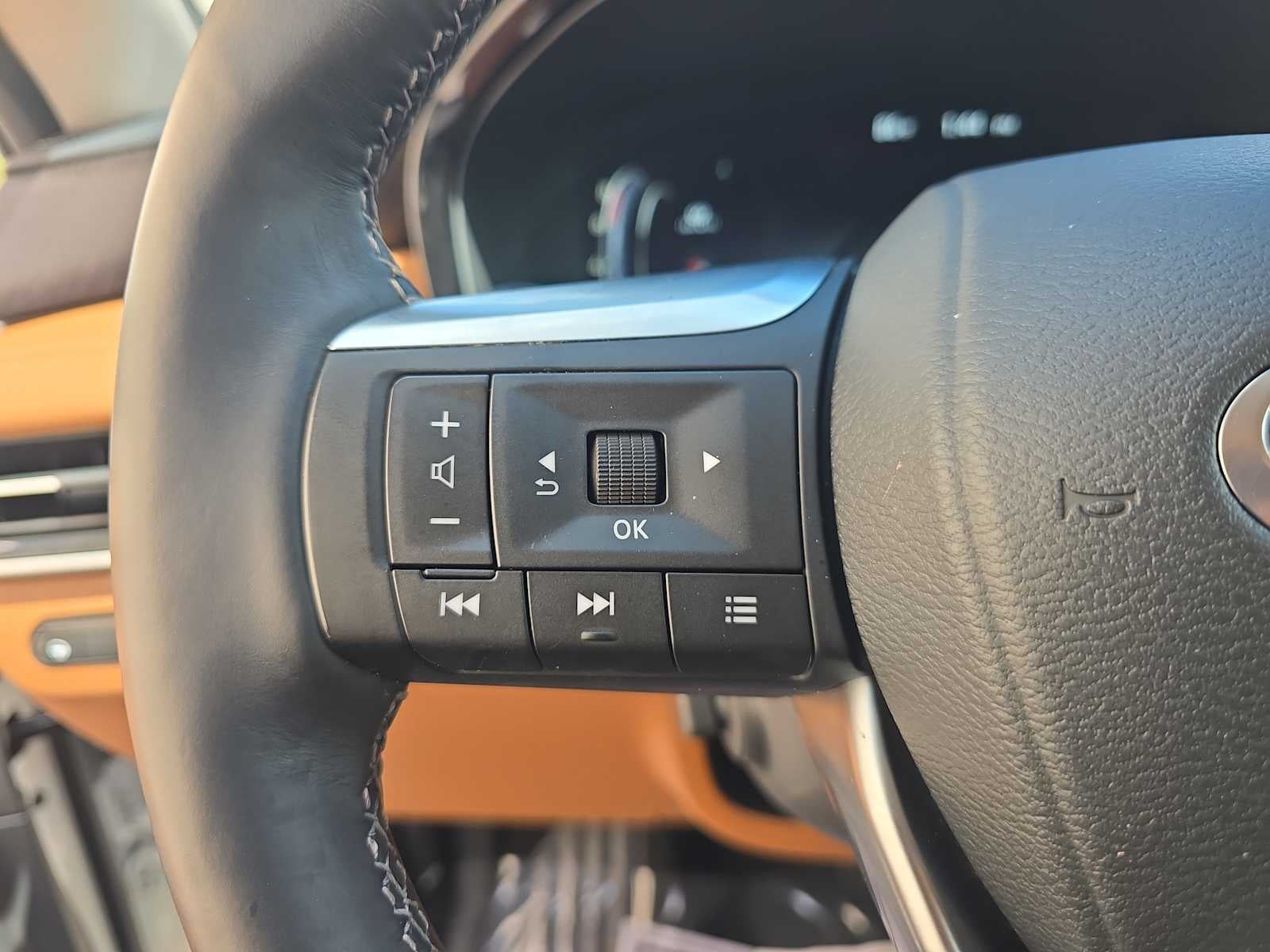 2025 INFINITI QX60 SENSORY