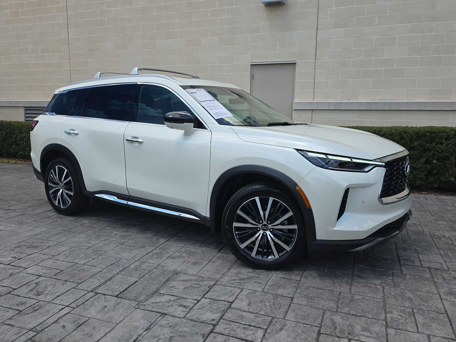 2025 INFINITI QX60 SENSORY
