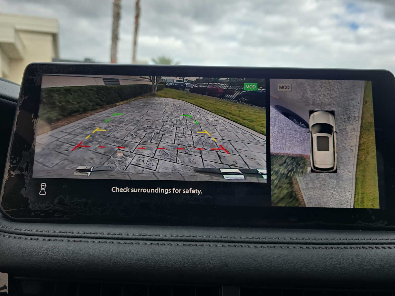 2025 INFINITI QX60 SENSORY