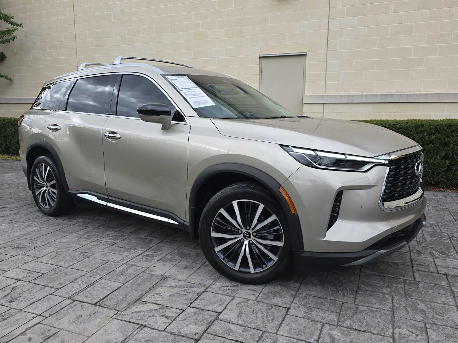 2025 INFINITI QX60 SENSORY