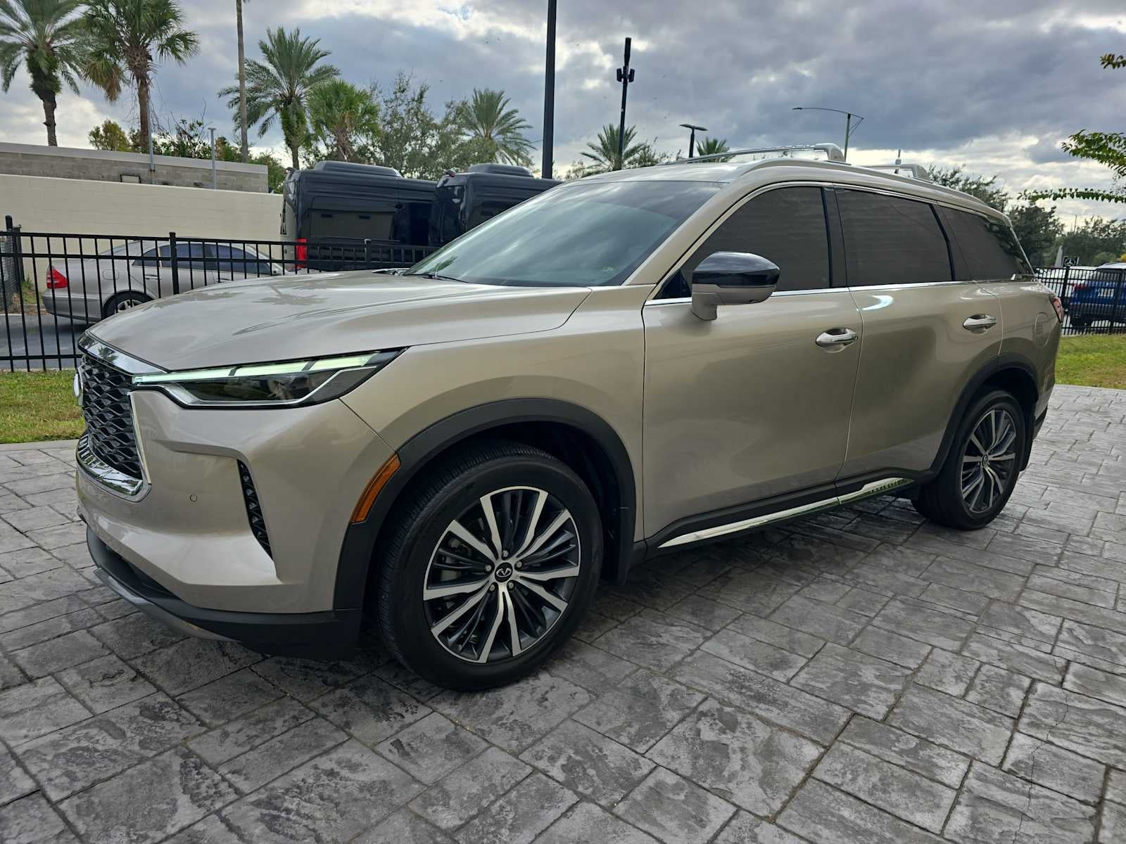 2025 INFINITI QX60 SENSORY