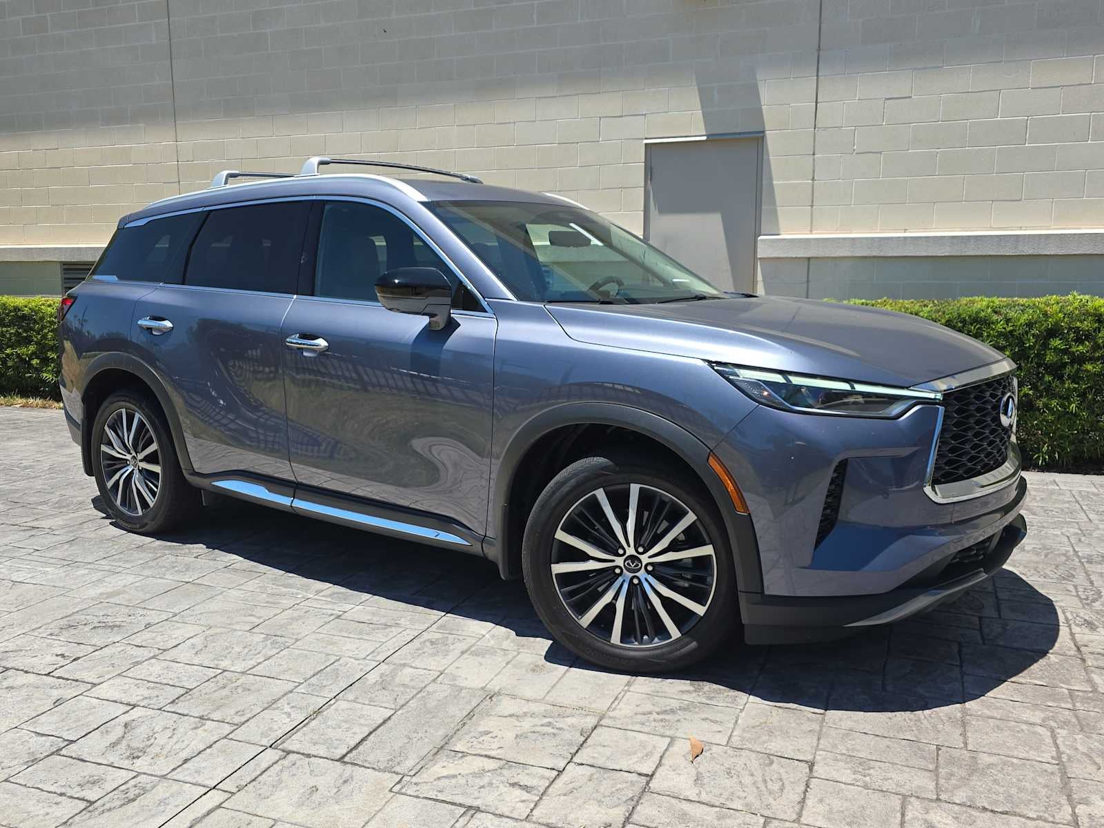 2025 INFINITI QX60 SENSORY