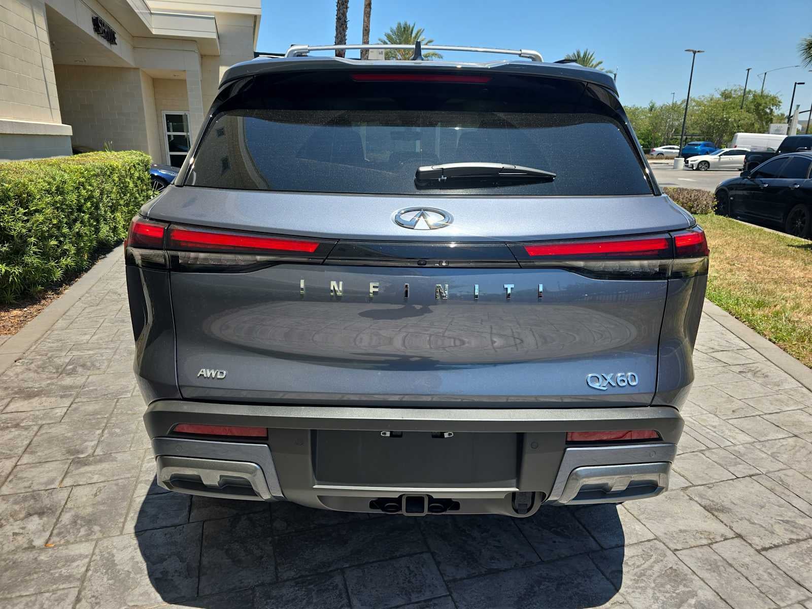 2025 INFINITI QX60 SENSORY